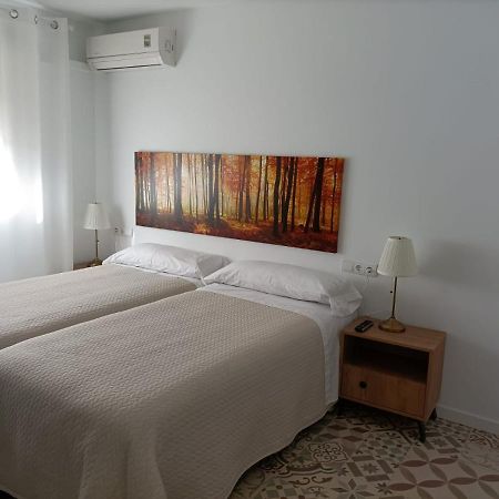 Hostal Las Encinas Вильявисьоса-де-Одон Экстерьер фото