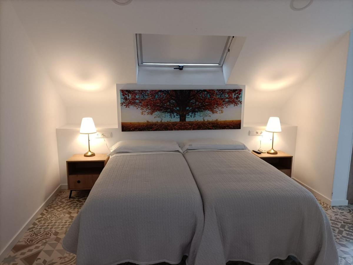 Hostal Las Encinas Вильявисьоса-де-Одон Экстерьер фото