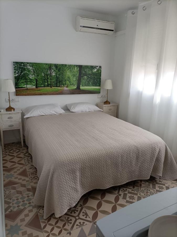 Hostal Las Encinas Вильявисьоса-де-Одон Экстерьер фото