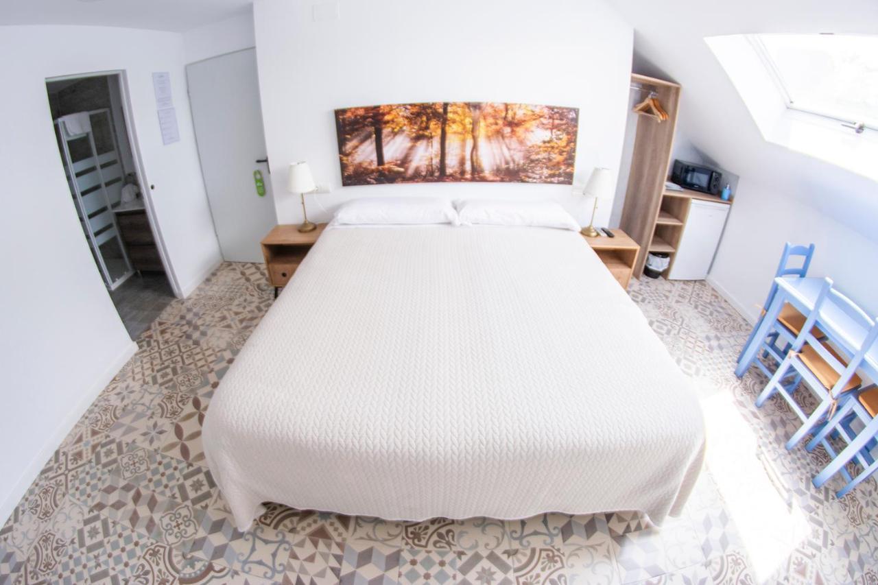 Hostal Las Encinas Вильявисьоса-де-Одон Экстерьер фото